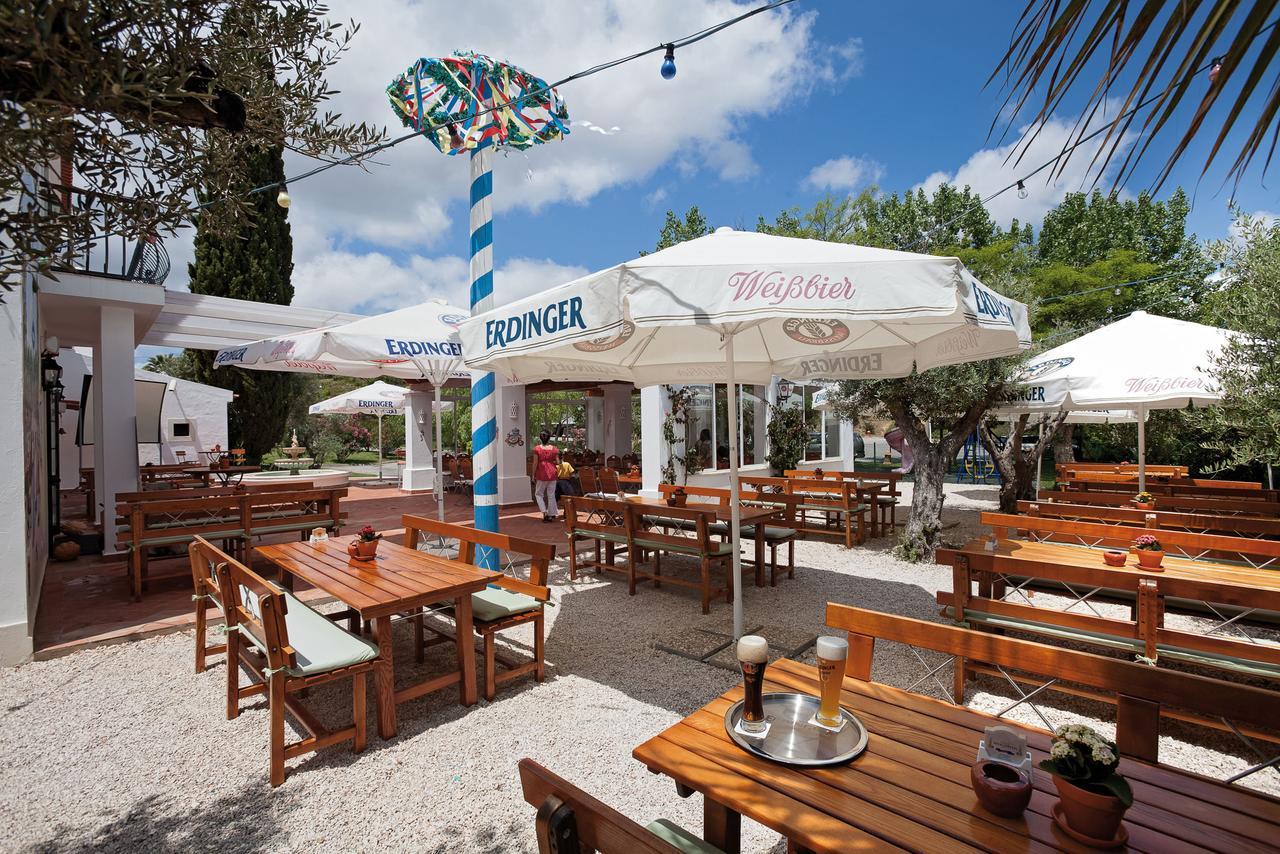 빌라 비타 파크 리조트&스파 Armação de Pêra 외부 사진 Biergarten in Munich